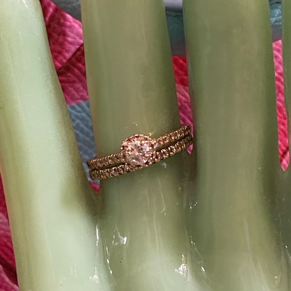 Rose gold wedding set